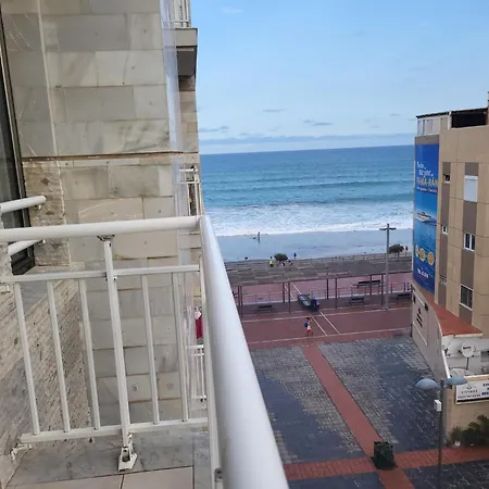 Seaside Bliss With Terrace & Views * Las Palmas de Gran Canaria